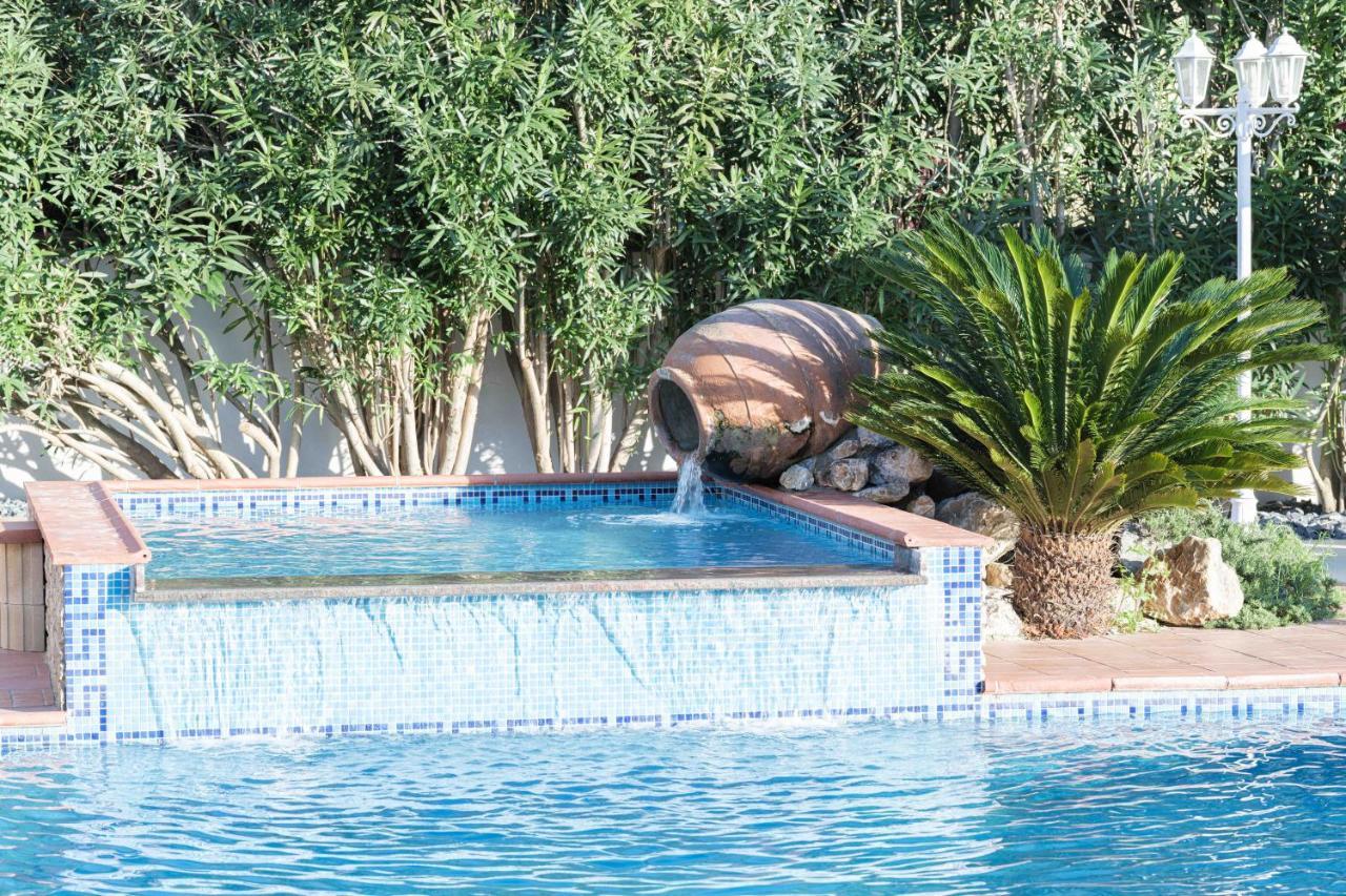 Gites La Catalane Theza Exterior foto
